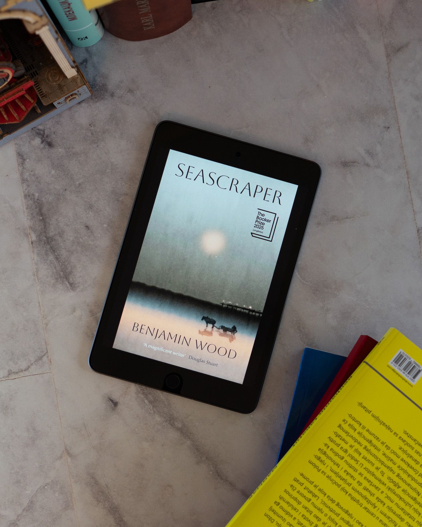 Knjiga Seascraper, Bendžamina Vuda